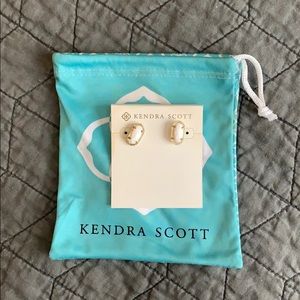 Kendra Scott gold/White Earrings